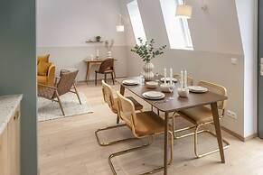 Monciak55 by StayLab