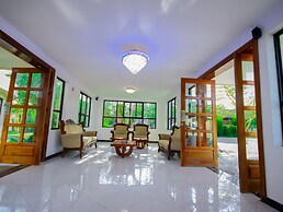 OLIVE LAKE ELEMENTAITA LODGE
