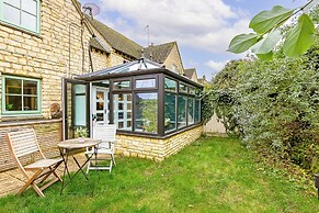Beautiful 3 Bedroom Cotswold Cottage