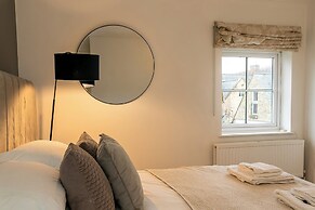Beautiful 3 Bedroom Cotswold Cottage