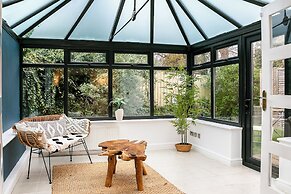 Beautiful 3 Bedroom Cotswold Cottage