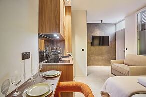Suite Premium Facing the Chateau de Vincennes