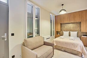 Suite Premium Facing the Chateau de Vincennes