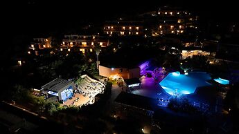 Aura Club Porto Rhoca