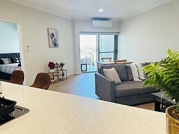 Apartment with Balcony & Parking Perth