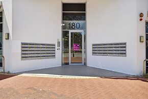 Apartment with Balcony & Parking Perth
