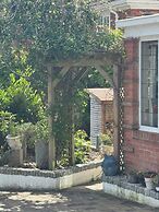 West Ave Exeter