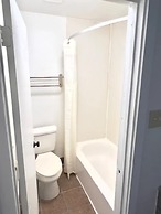 Airport Inn