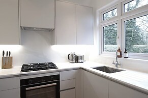 The Lily Suite in Berkshire