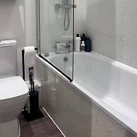 Cozy Modern Apartment on Leith Walk