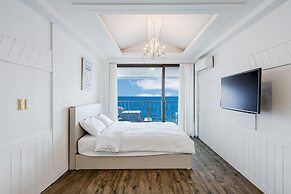 Uljin Sea and Moment Pension