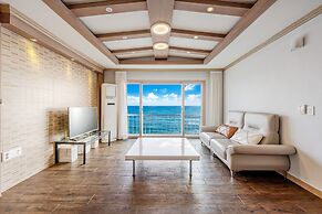 Uljin Sea and Moment Pension