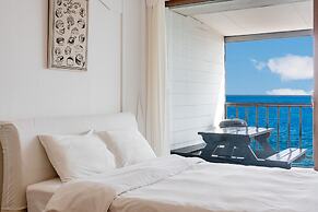 Uljin Sea and Moment Pension