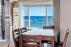 Uljin Sea and Moment Pension