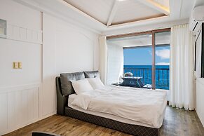 Uljin Sea and Moment Pension
