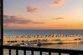Uljin Sea and Moment Pension