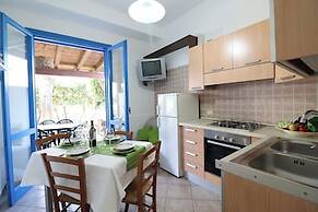 Casa Adele in Torre Dell'orso With Wi-fi and air Conditioning