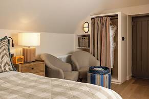 Louma Country Hotel