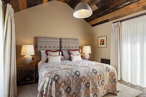 Louma Country Hotel