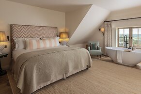 Louma Country Hotel