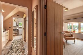 Louma Country Hotel