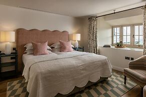 Louma Country Hotel
