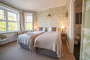The Cherry Tree B&B Hotel