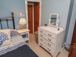 Corner Cottage