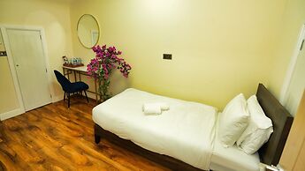 Silk Hotel