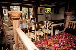 Wonderland Party Retreat