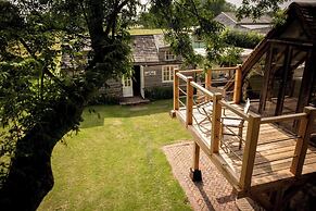 Wonderland Party Retreat