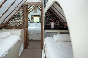 Wonderland Party Retreat