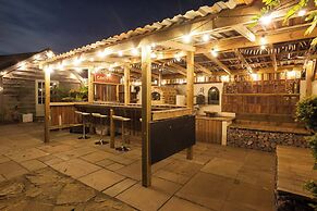 Wonderland Party Retreat
