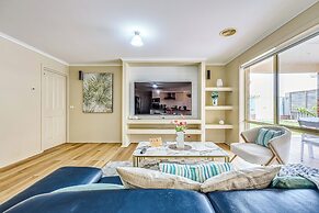 StayAU Two-story Comfy House Pool Table
