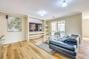 StayAU Two-story Comfy House Pool Table