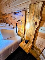 Alpine Lodge