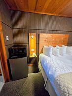 Alpine Lodge