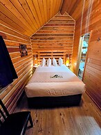 Alpine Lodge