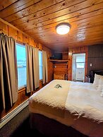 Alpine Lodge