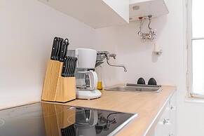 Quick Center Access 2BR Apt For Groups