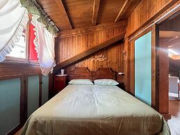 Renovated Mountain View Apartment