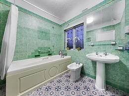 Spacious Home With Private Parking