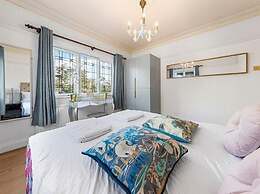 Spacious Home With Private Parking