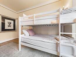 Spacious Home With Private Parking