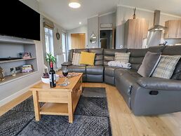 Holly Lodge