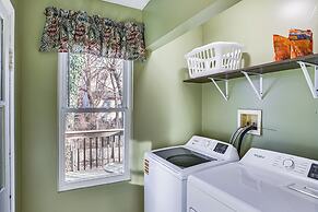 6 Mi to Dtwn Cincinnati: Dog-friendly Apt w/ Yard