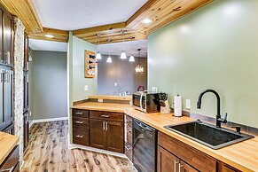 6 Mi to Dtwn Cincinnati: Dog-friendly Apt w/ Yard
