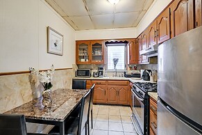 Easy Train Access! Quiet New York Commuter Apt