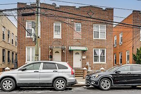 Easy Train Access! Quiet New York Commuter Apt
