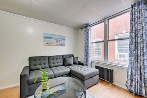Easy Train Access! Quiet New York Commuter Apt